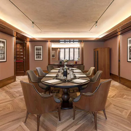 Park Hyatt Otel 5*