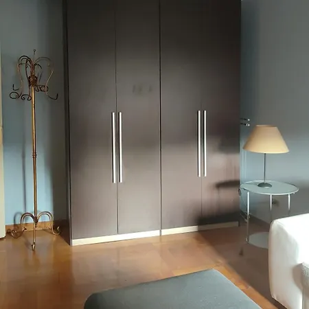 Apartament Velasca Mediolan