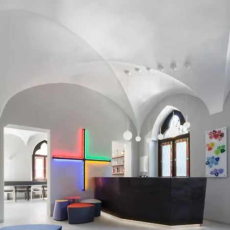 Babila & Bistrot Hostel *