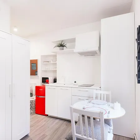 Compact And Charming Porta Venezia