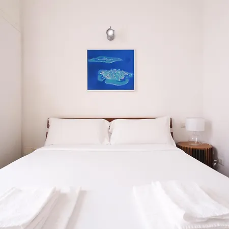 - Duomo Luxury V Apartment *