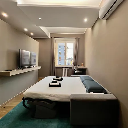 Daire New Wonderful Bilo With Walk-in Closet From Moscova Milano