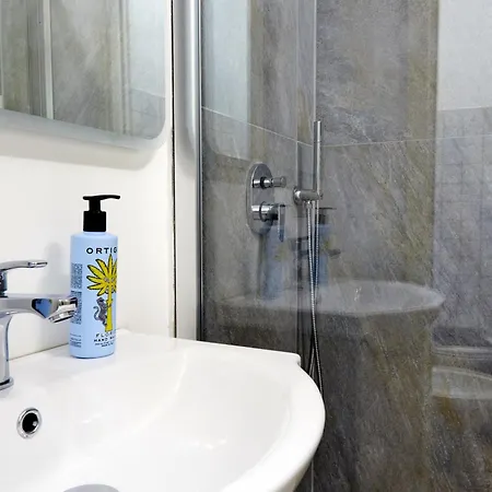 Retreats Navigli Apartament