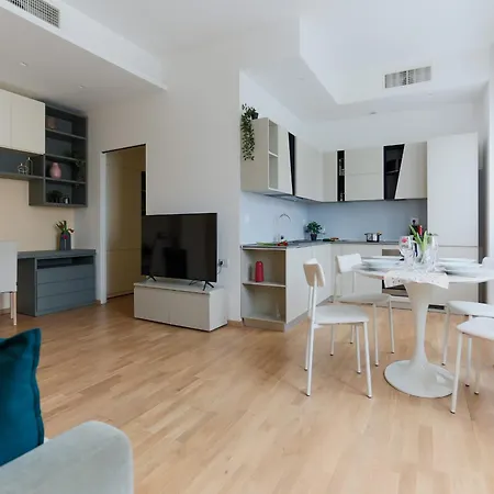 The Best Rent - Bright One-bedroom In Corso Vittorio Emanuele Ii Appartement Milan