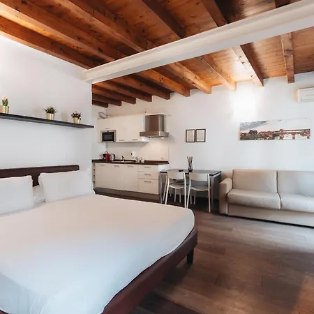 تشارمينغ بريرا - مادونينا *