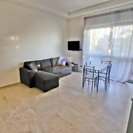 Apartment Toma Trilocale Moderno Per Max 6 Persone *