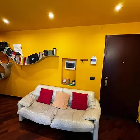 Guzzo B - Elegant Flat With Balcony At Bolivar M4 Metro * Milano