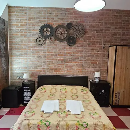 Πανσιόν Milano Affittacamere 3*