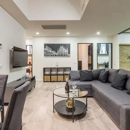 Comfortable 3 Bedrooms Few Steps From Duomo Apartmán *