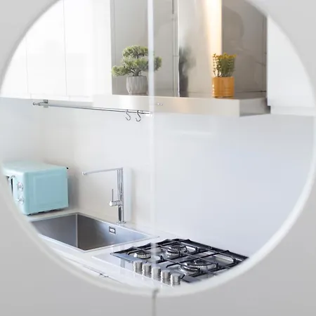 Black & White Vista Duomo 400 Metri Milán