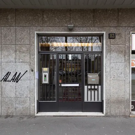 Nuovissimo Trilocale A 200 Metri Da Zara * Milán