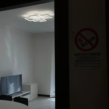 Apartment Tina41 Near Station,isola,corso Como,piazza Gae Aulenti