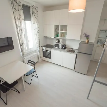 Apartament Ihost - Carcano 19 Mediolan