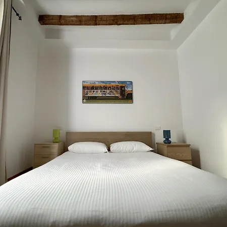 Joivy Cosy Ticinese Retreat 1-bed Flat Near The Duomo * ミラノ