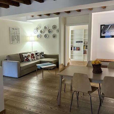 Apartamento Joivy Cosy Ticinese Retreat 1-bed Flat Near The Duomo *