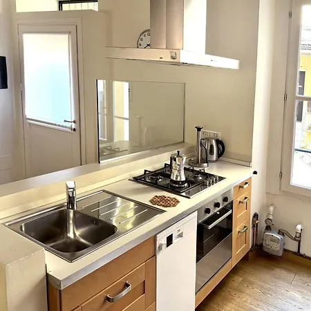 Joivy Cosy Ticinese Retreat 1-bed Flat Near The Duomo アパート ミラノ