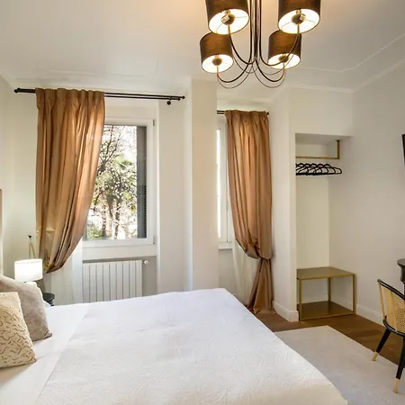 Daplace - Corso Monforte Konukevi