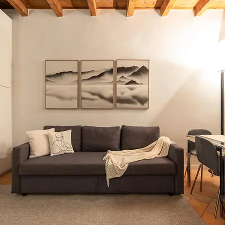 Apartment Beplace In Magenta *