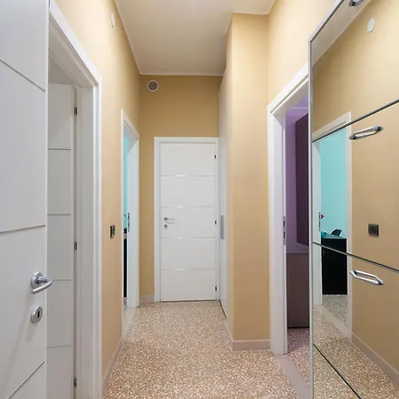 Ihost - Uruguay 9 Milano