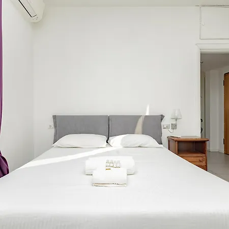 Xenia - Quiet And Cozy Two-room Milánó
