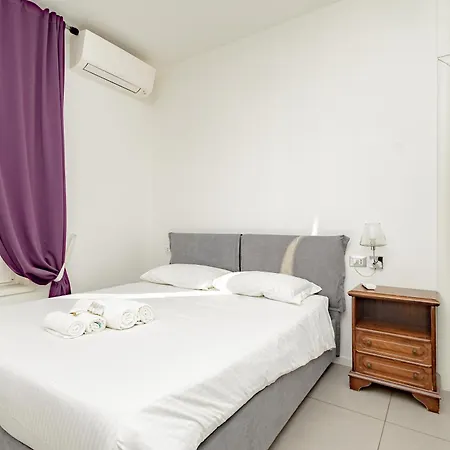 Xenia - Quiet And Cozy Two-room Lejlighed