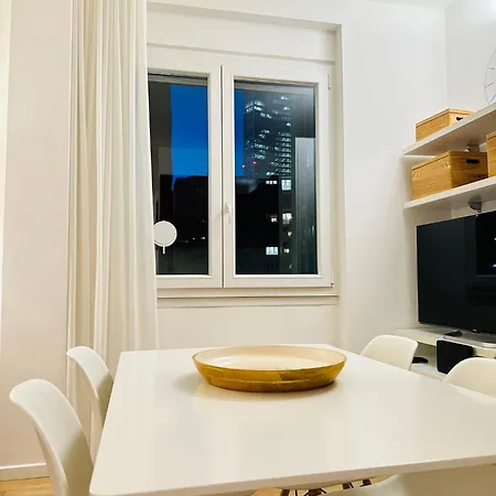 Xenia - Cozy Two-room In Station