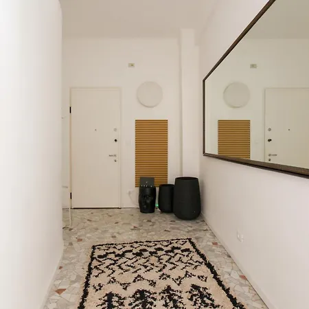 Hacca Collection - 3br Bocconi-navigli Διαμέρισμα *