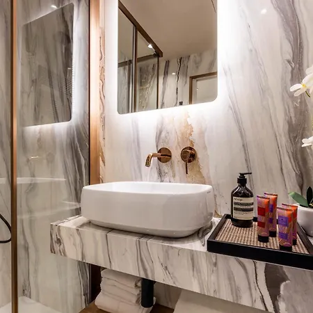 Botticelli Golden House Next To Duomo Appartement Milaan