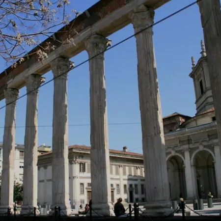 Romantic View Milán