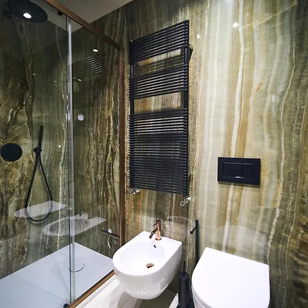 Monet Golden House Next To Duomo Апартаменты *