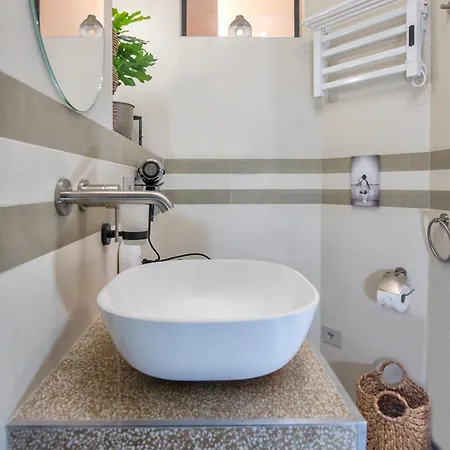 Woodstock Deluxe By Station Milan