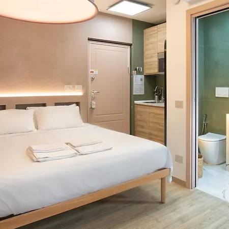 Pink Flamingo Balcony By Station Apartment Milan