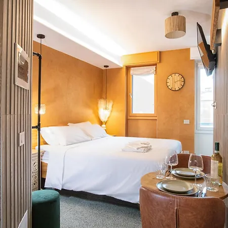 Woodstock Deluxe By Station * Milan