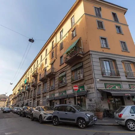 Cozy Small House Porta Venezia Апартаменты *