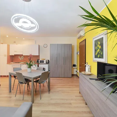Bwr - With Terrace , Bartolini Apartment *