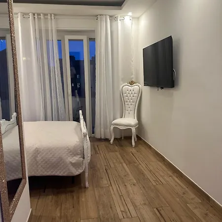 Attractive - 6 Πανσιόν 3*