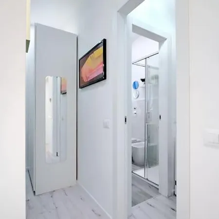 Suite-6 Centro-porta Romana 米兰