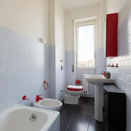 Guesthost - Corvetto M3 - Comfy With Balcony! Apartmán Milán