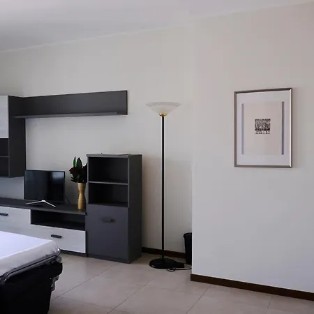Bwr - Elegant Loft With Terrace, San Siro ミラノ