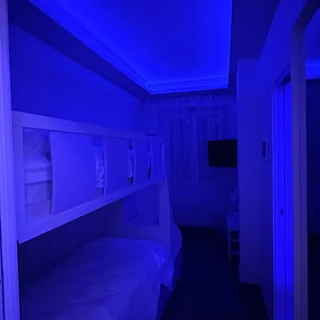 Bunk Bed - 4 *