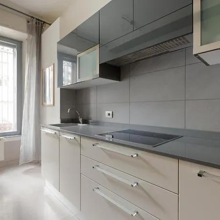 Appartamento Bright - 650 M Far From Arco Della Pace *