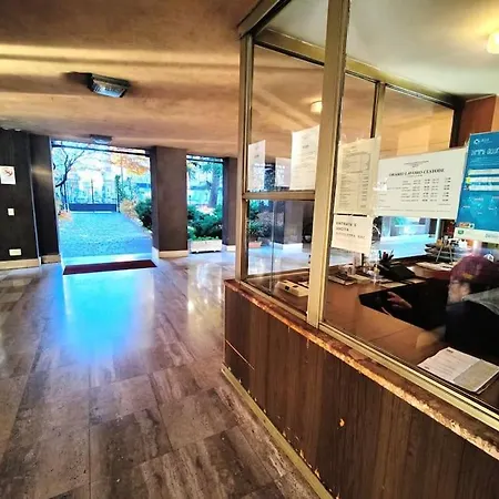아파트 Casa Mamo: Design & Vintage Above Subway