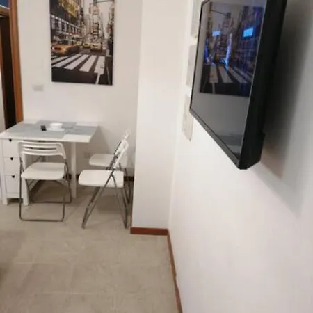 Διαμέρισμα Trilocale Zona Loreto Mm1 - Viale Monza 10 *