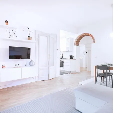 Easylife - - Gregorio 23 - Buenos Aires Milano