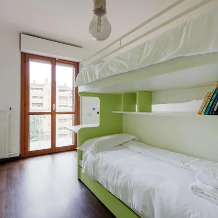Apartment Bright With Balcony And Terrace