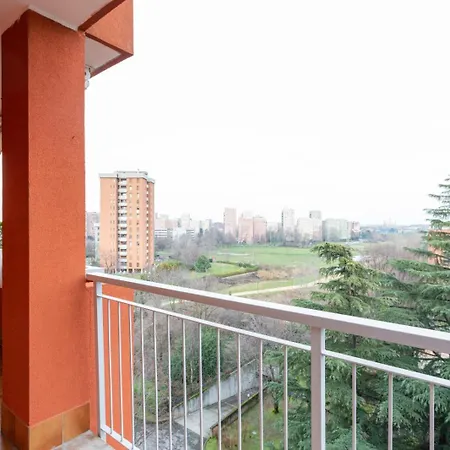 Bright With Balcony And Terrace