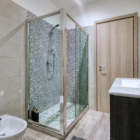 Double In Zona Studi * Milão