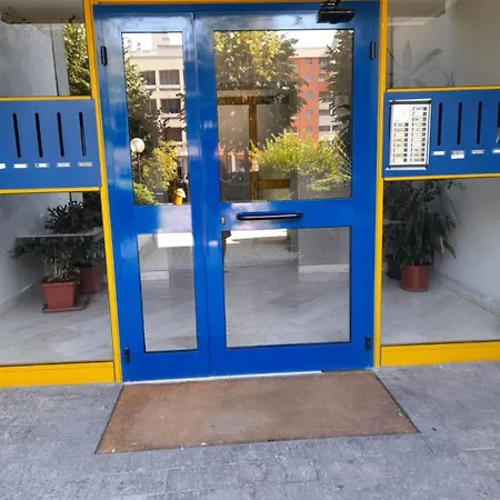 La Casa Di Boh, Vicino Ospedale San Paolo, Iulm, Forum Assago Penzion 3*