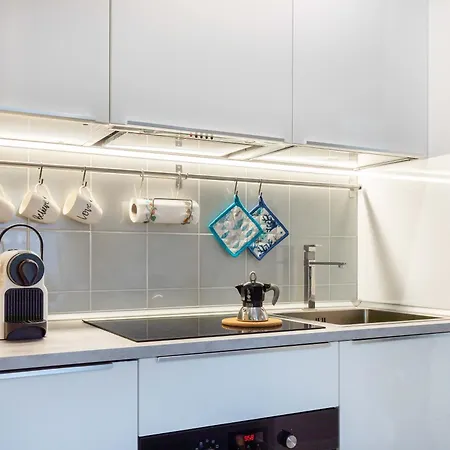 Apartmán Luxury - Free Private - Parking Maestri Campionesi 16 *