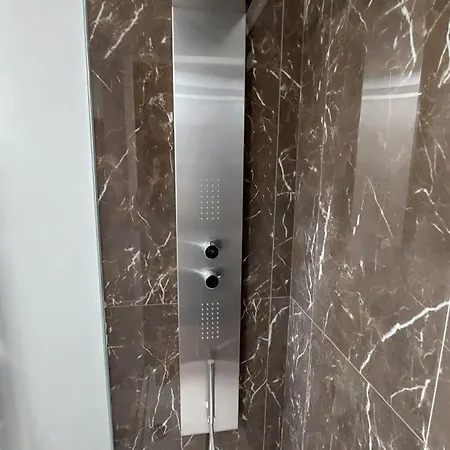 Moderno Tra Stazione E Loreto Appartamento